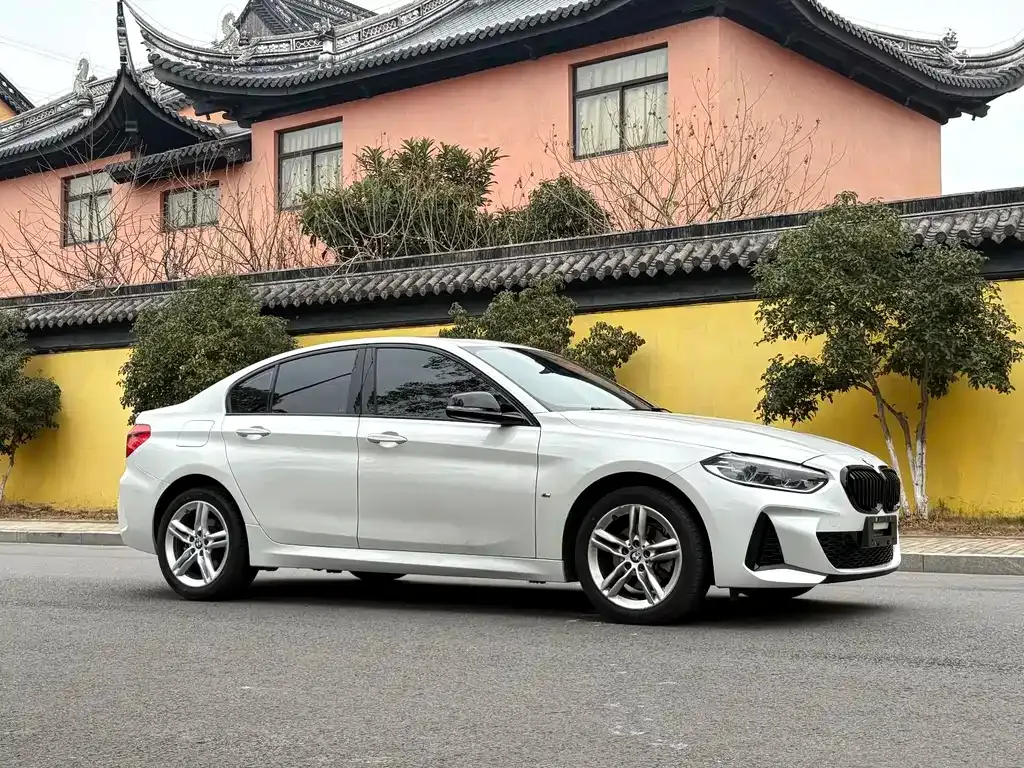 BMW 1 Series 2022 из CN, фото 10