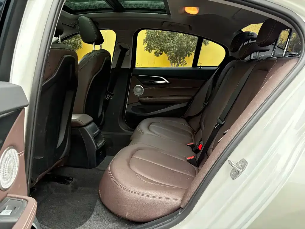 BMW 1 Series 2022 из CN, фото 5
