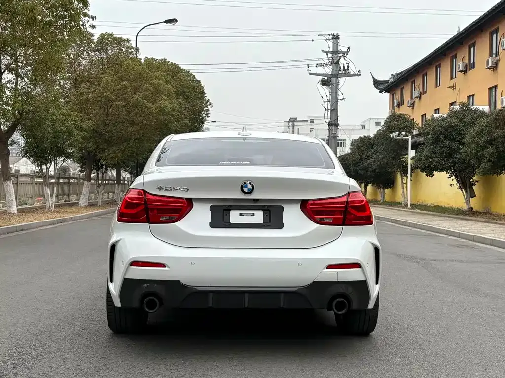 BMW 1 Series 2022 из CN, фото 6