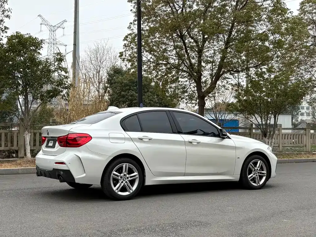 BMW 1 Series 2022 из CN, фото 9