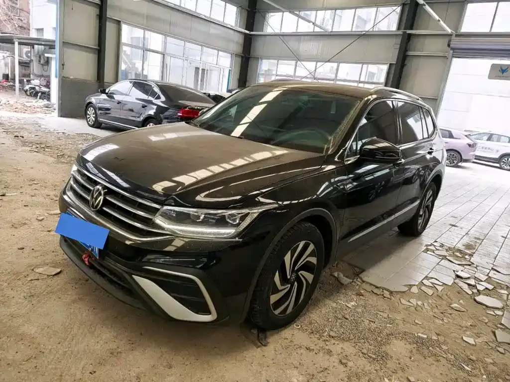Volkswagen Tiguan L 2022 из CN, фото 1