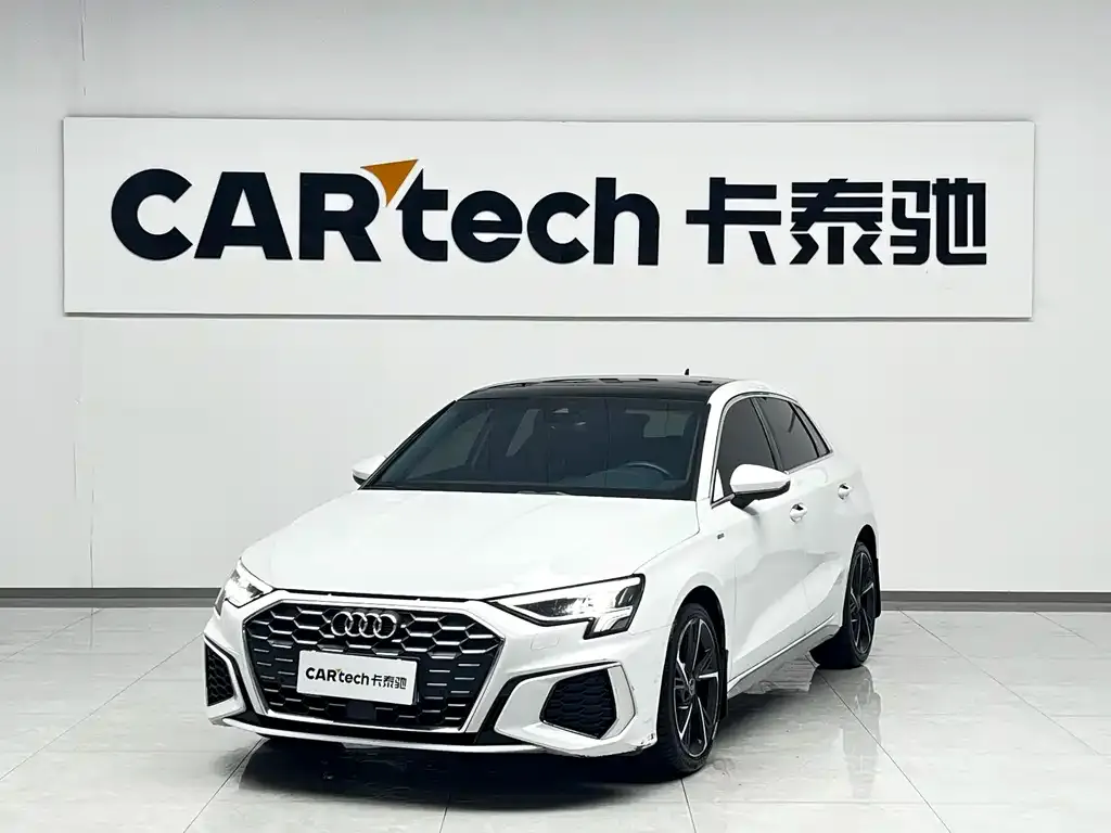 Audi A3 2023 из CN, фото 1