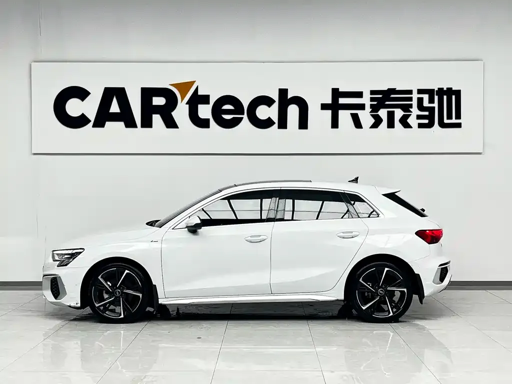 Audi A3 2023 из CN, фото 5