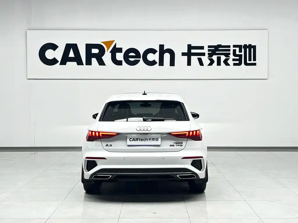 Audi A3 2023 из CN, фото 2