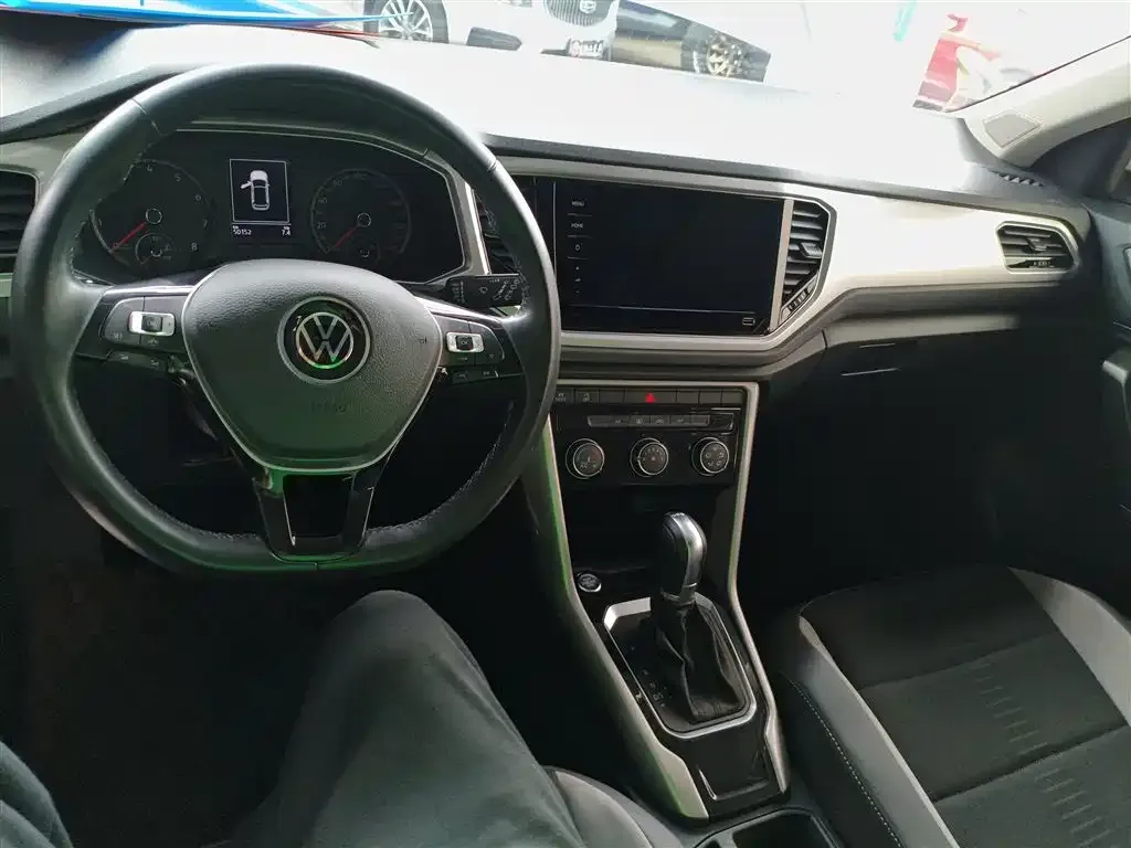 Volkswagen T-Roc 2023 из CN, фото 3