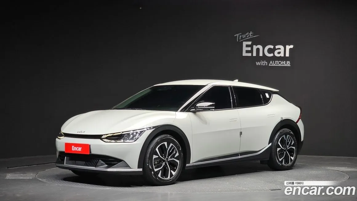 Kia EV6 — фото 1