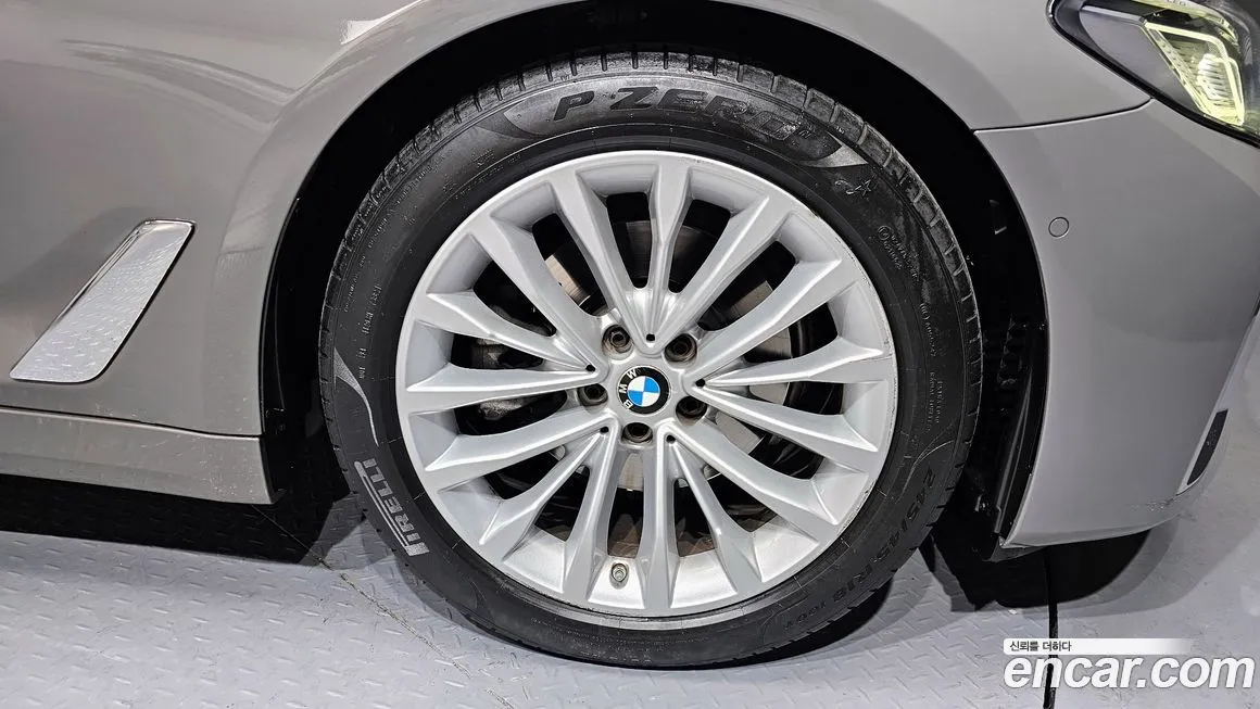 BMW 5-Series 2022 из KR, фото 10