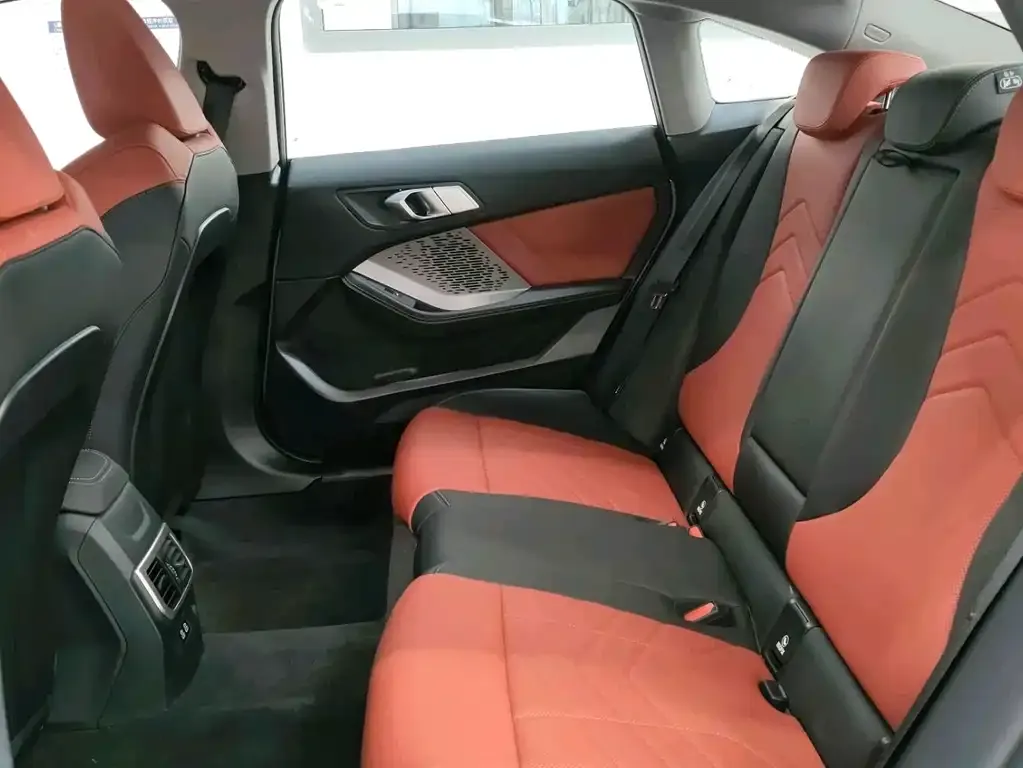 BMW 2 Series 2025 из CN, фото 3