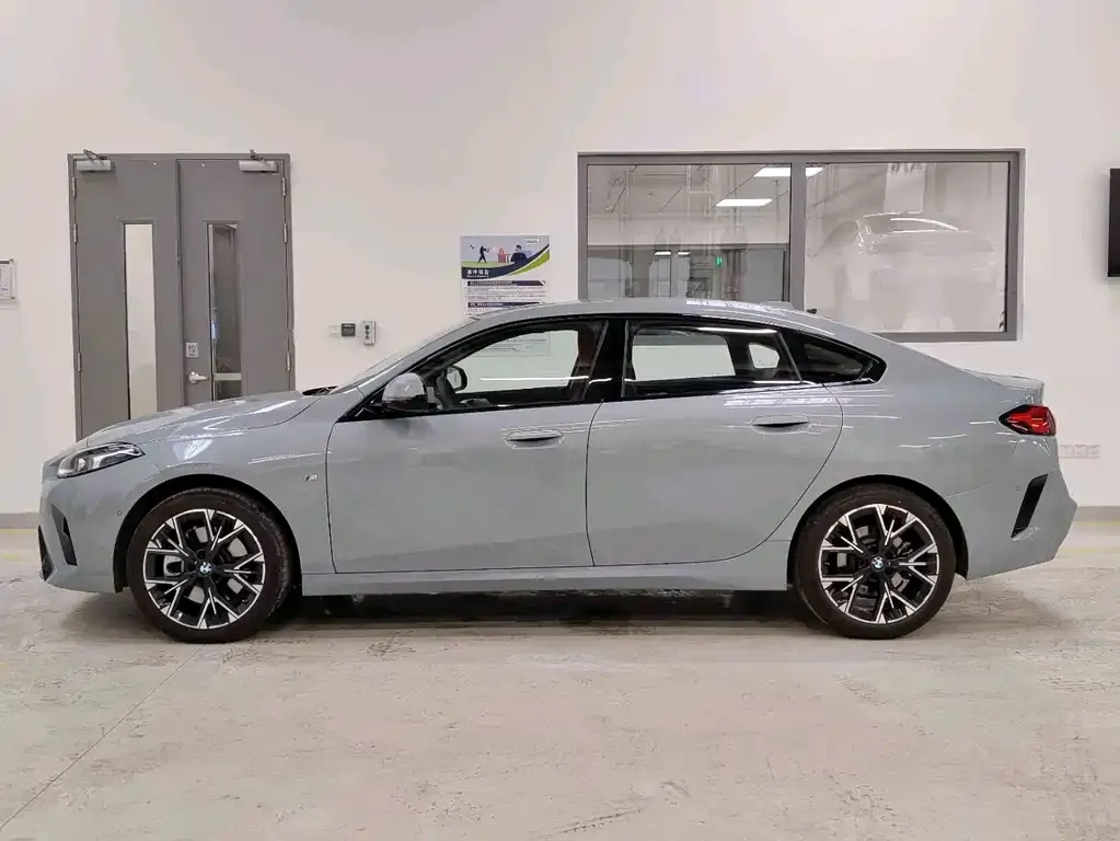 BMW 2 Series 2025 из CN, фото 2