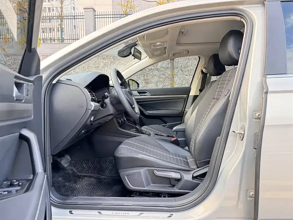 Volkswagen Lavida 2022 из CN, фото 4