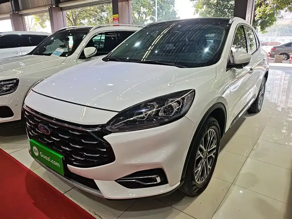 Ford Escape 2023 из CN, фото 3