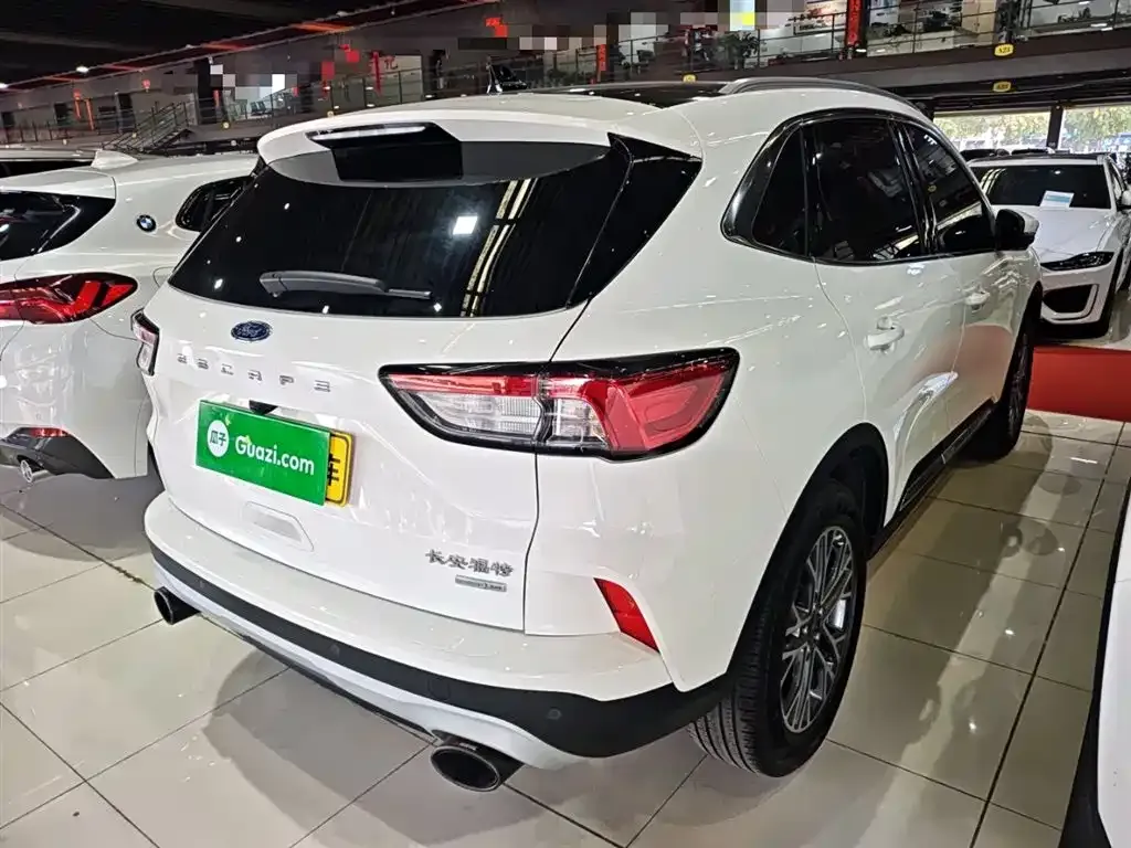 Ford Escape 2023 из CN, фото 7