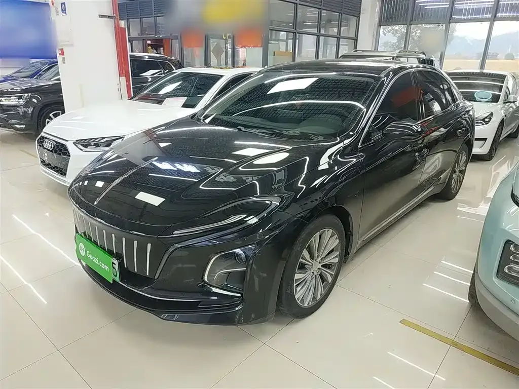 Hongqi E-QM5 — фото 3