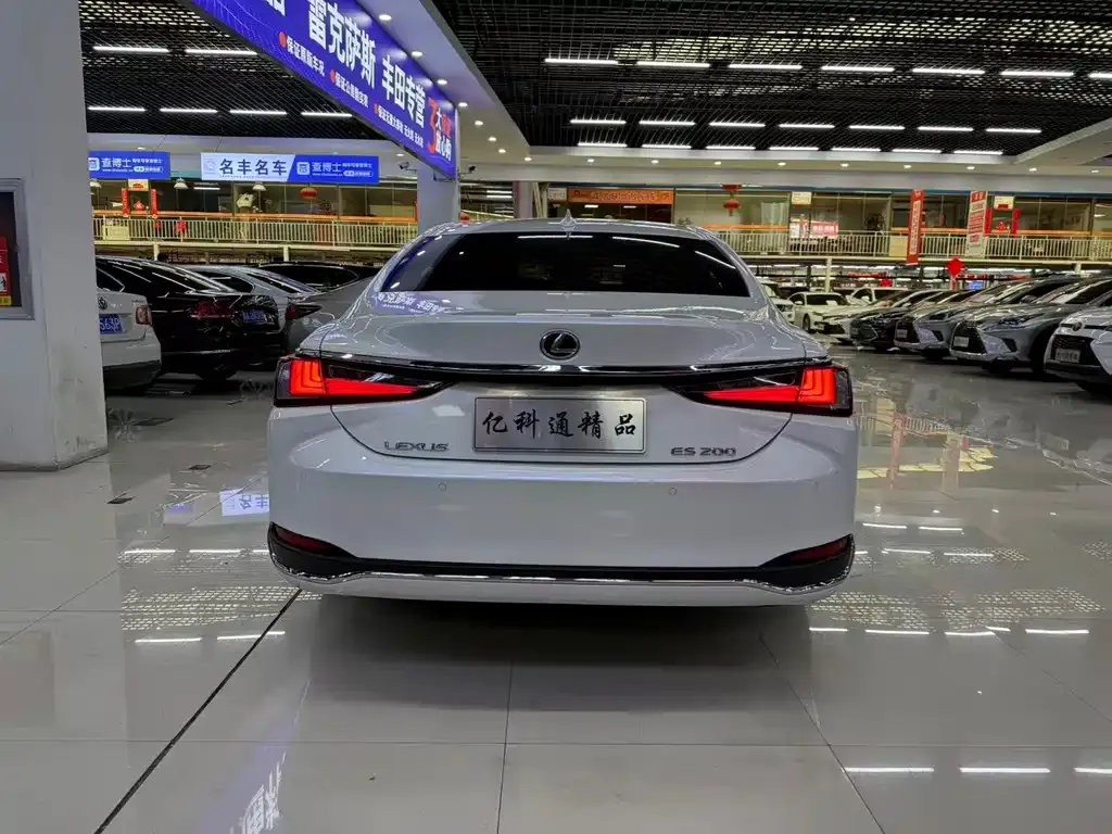 Lexus ES 2024 из CN, фото 4