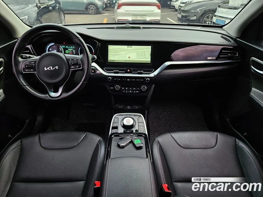 Kia Niro — фото 8