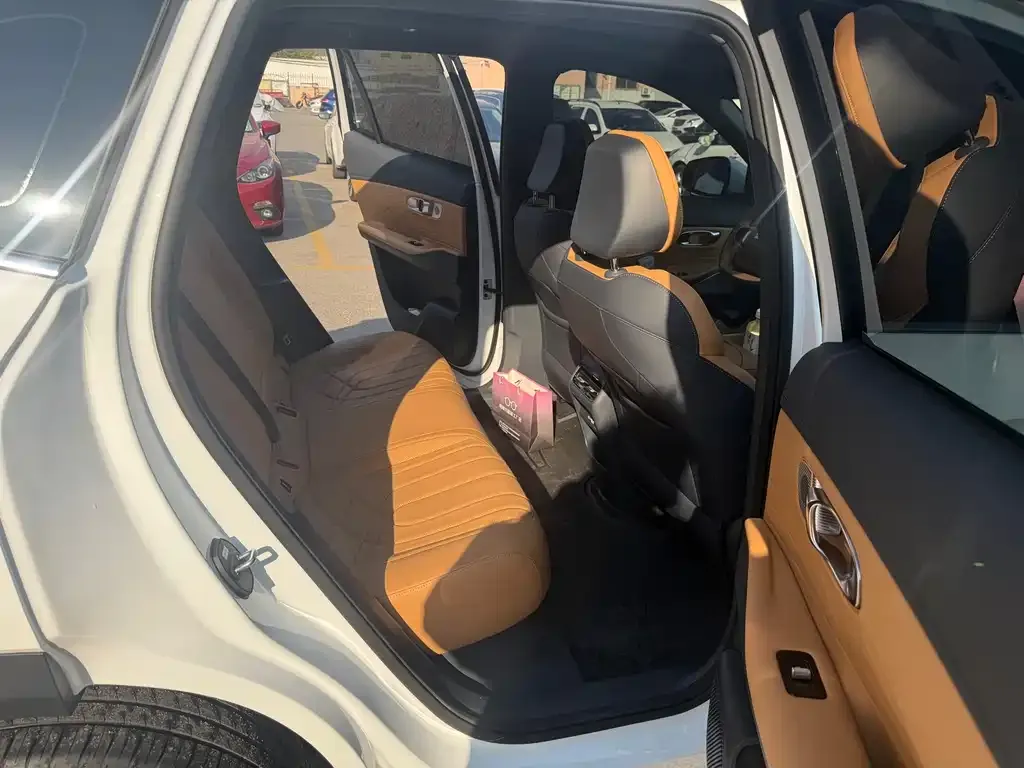 Geely Galaxy Xingjian 7 2025 из CN, фото 2