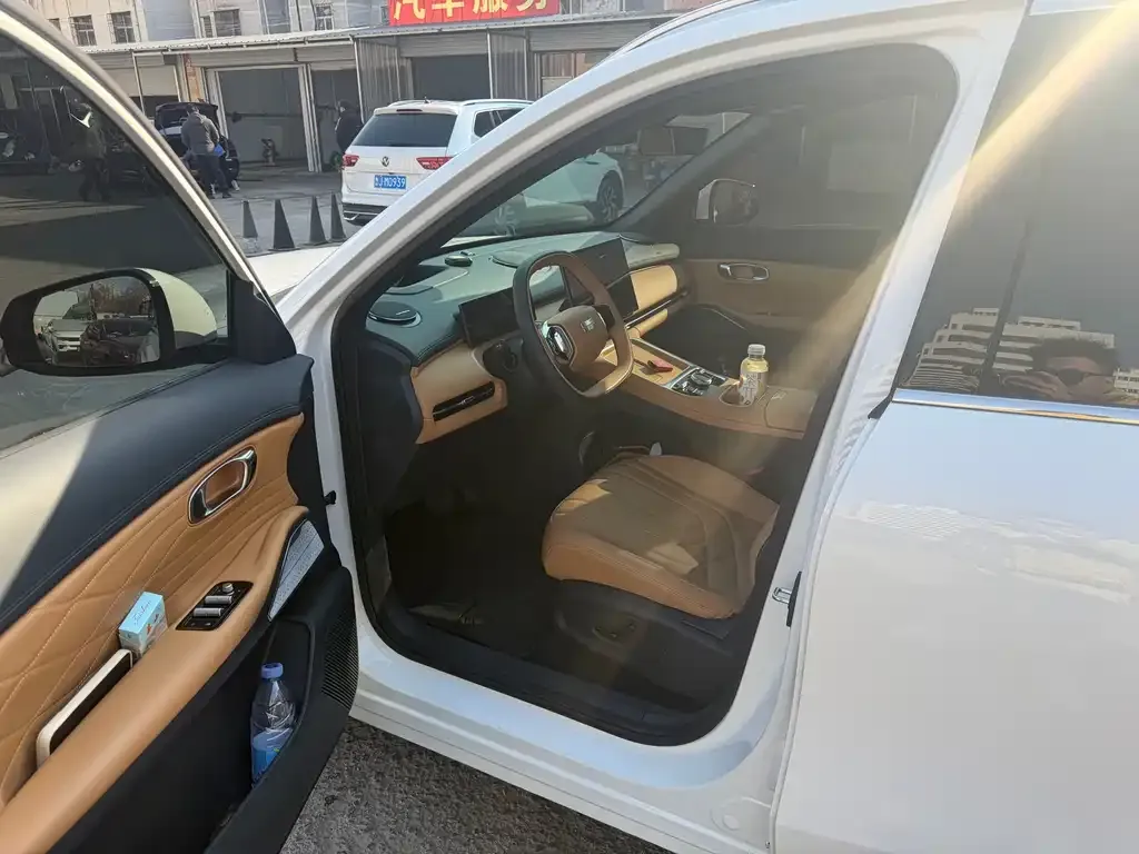 Geely Galaxy Xingjian 7 2025 из CN, фото 4