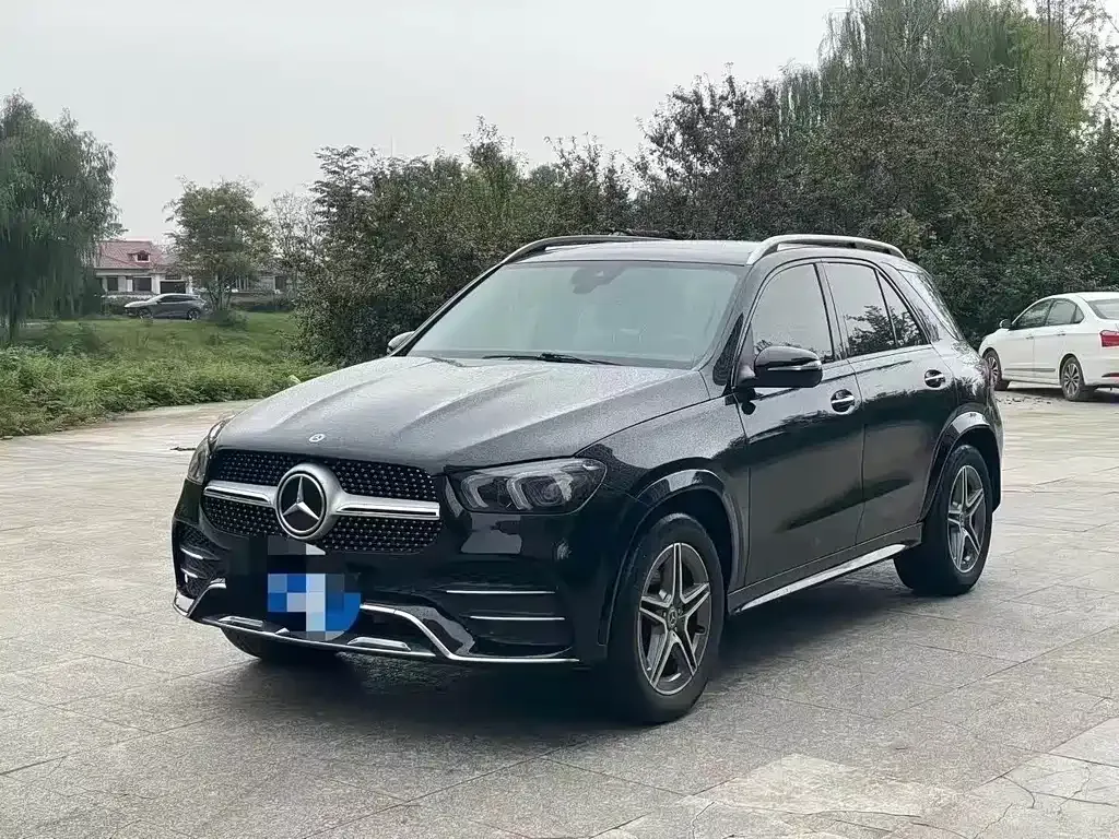 Mercedes-Benz GLE — фото 1