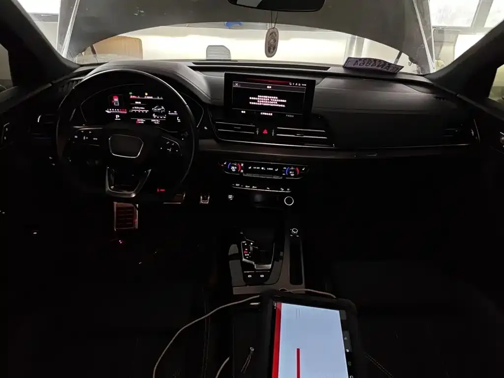 Audi Q5L 2024 из CN, фото 2