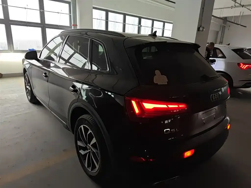 Audi Q5L 2024 из CN, фото 8