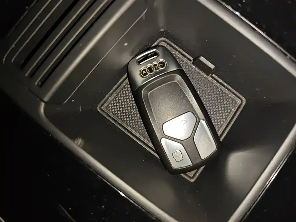 Audi Q5L 2024 из CN, фото 3