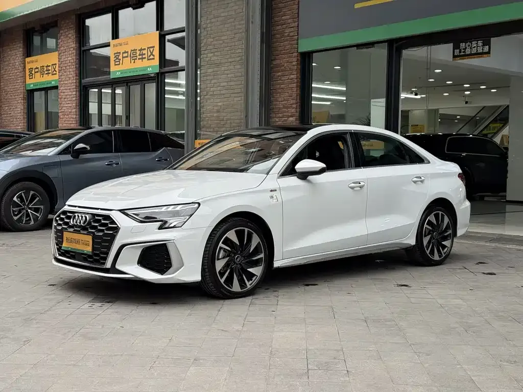 Audi A3 2024 из CN, фото 9