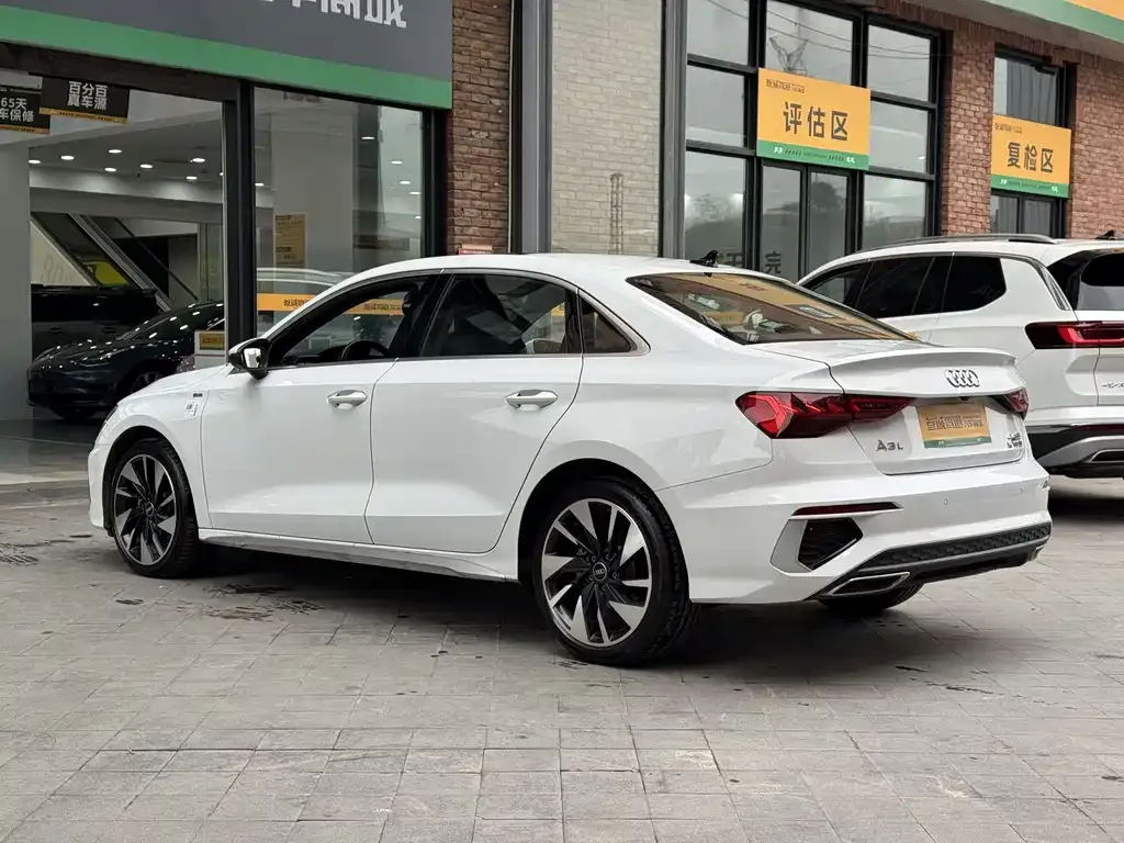 Audi A3 2024 из CN, фото 3