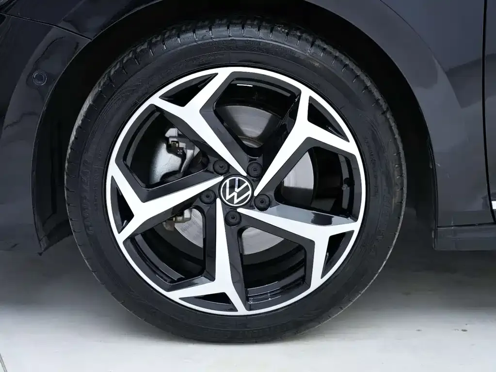 Volkswagen Passat 2023 из CN, фото 6
