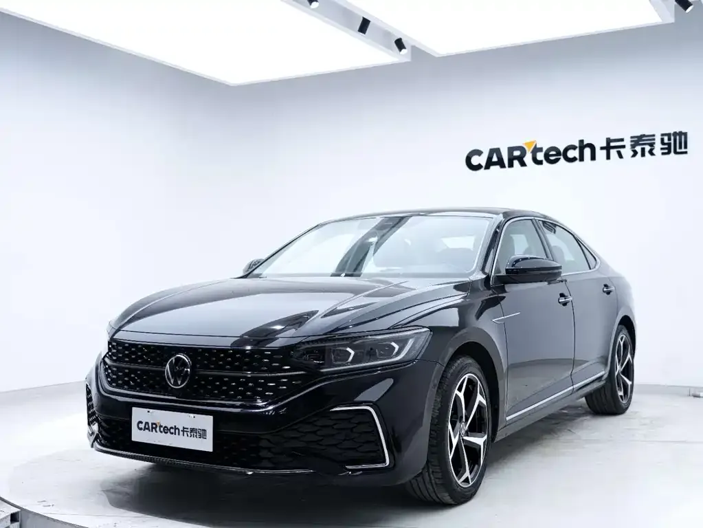Volkswagen Passat 2023 из CN, фото 9