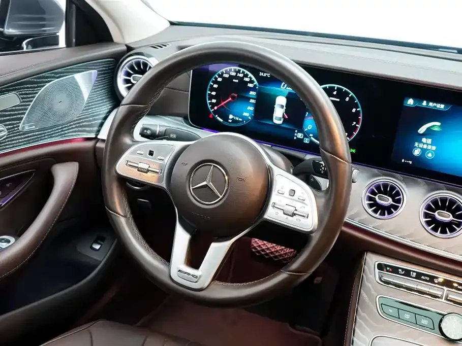 Mercedes-Benz CLS — фото 8