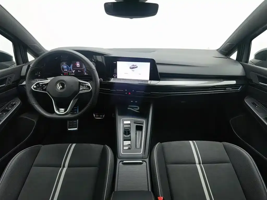 Volkswagen Golf 2022 из CN, фото 7