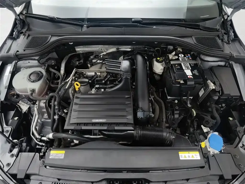 Volkswagen Golf 2022 из CN, фото 9
