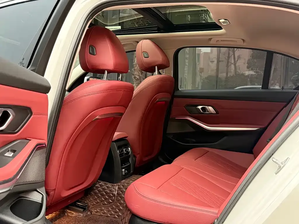 BMW 3 Series 2024 из CN, фото 4