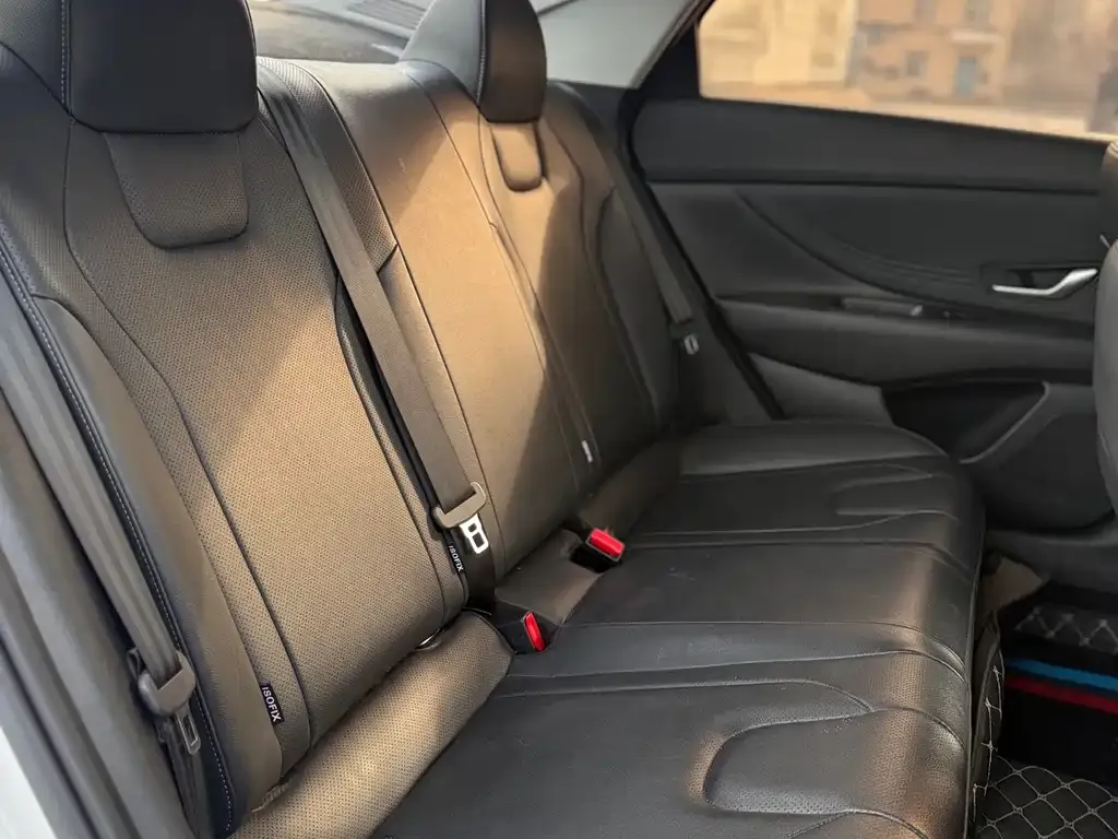 Hyundai Elantra 2022 из CN, фото 8