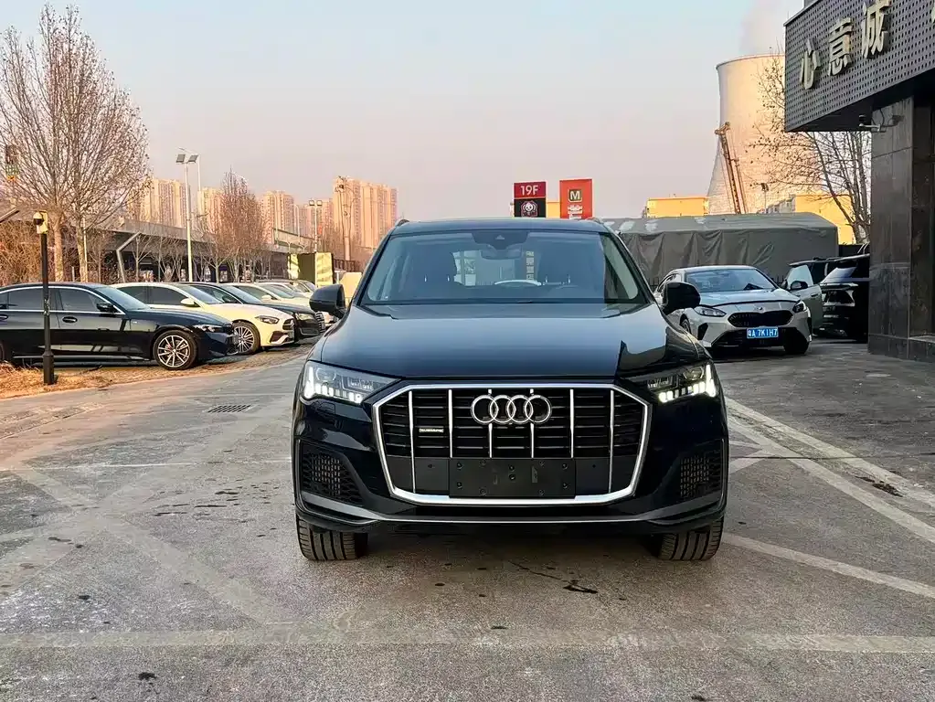 Audi Q7 2021 из CN, фото 8