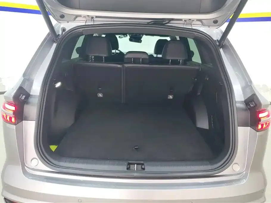 Geely Xingyue L 2024 из CN, фото 7
