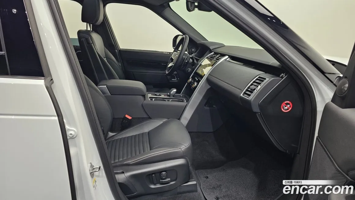 Land Rover Discovery 2025 из KR, фото 5