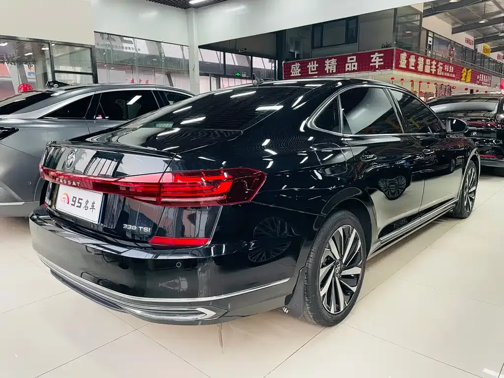 Volkswagen Passat — фото 4