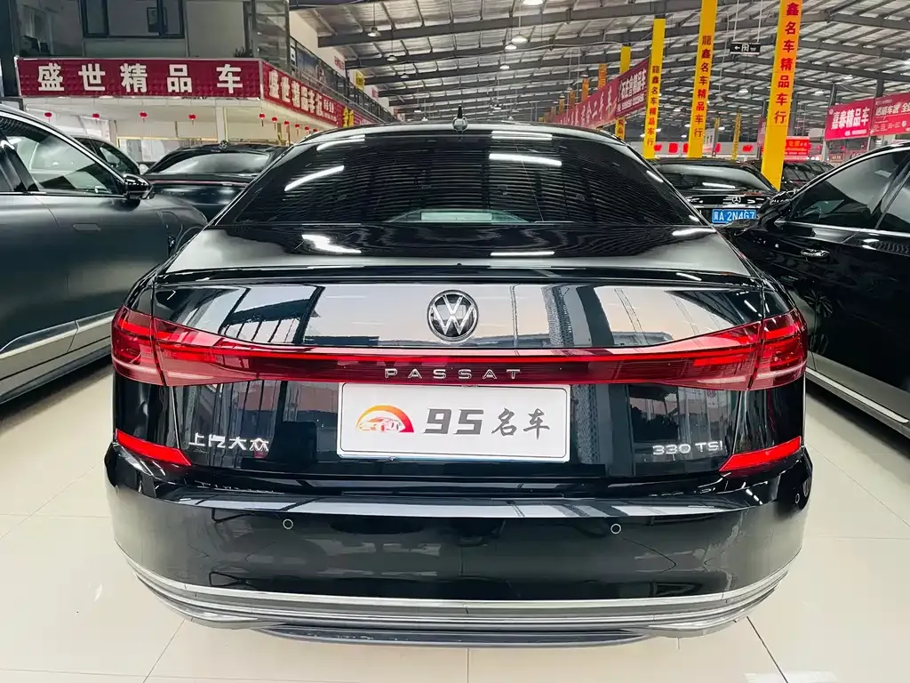 Volkswagen Passat — фото 9