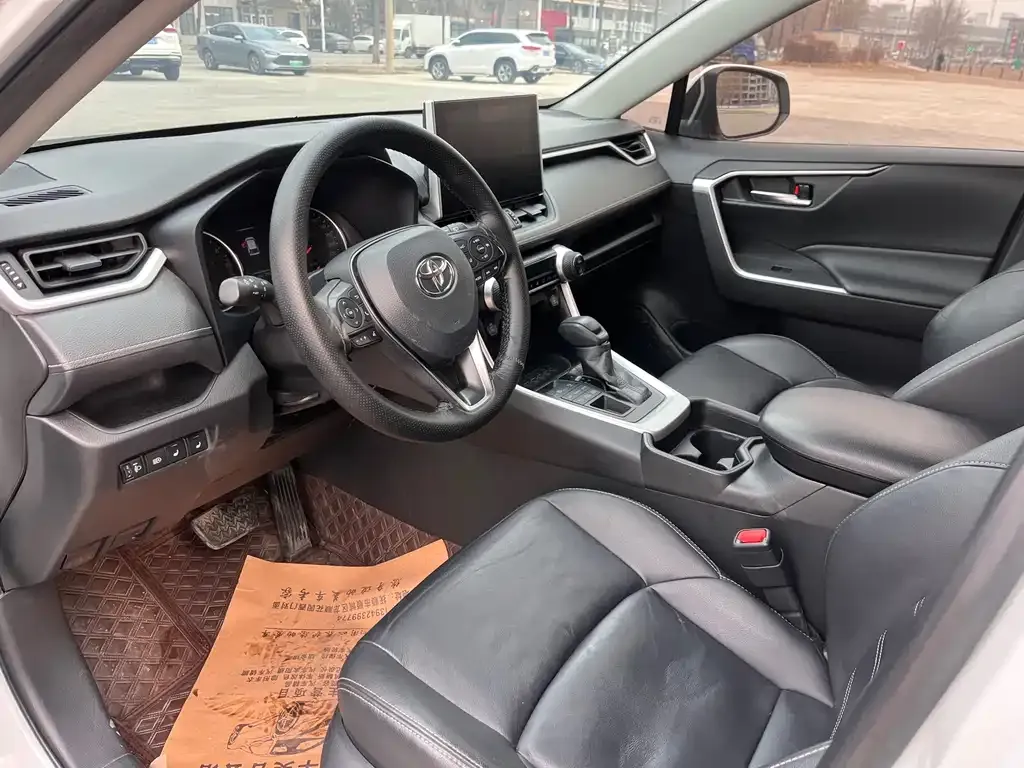 Toyota Wildlander 2021 из CN, фото 3
