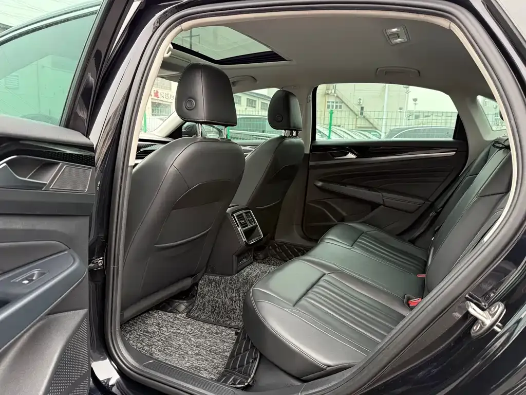 Volkswagen Passat — фото 3