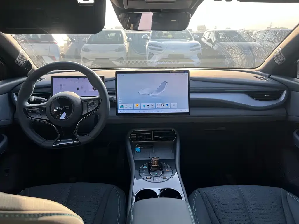BYD Seal 06GT — фото 8