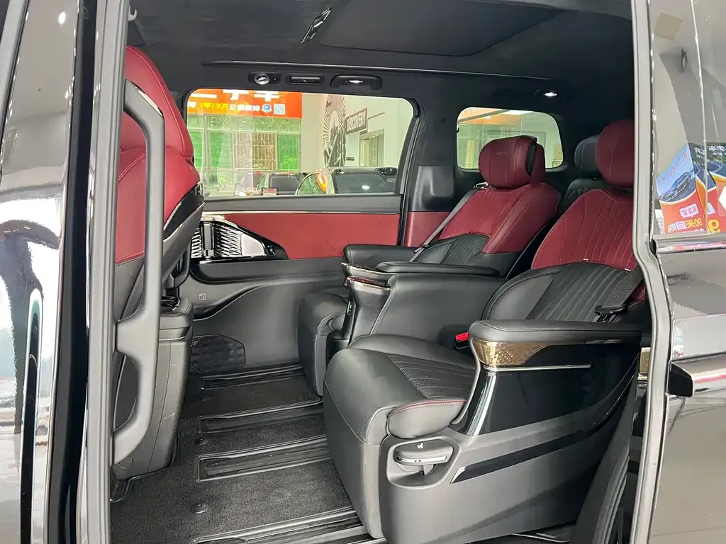 GAC Motor Trumpchi M8 — фото 8