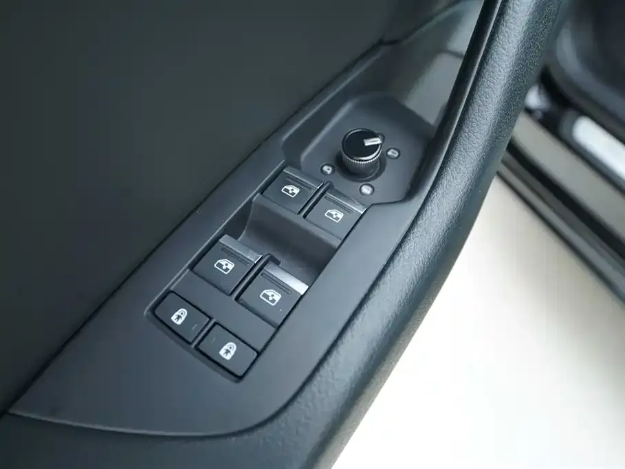 Audi A6L 2022 из CN, фото 8