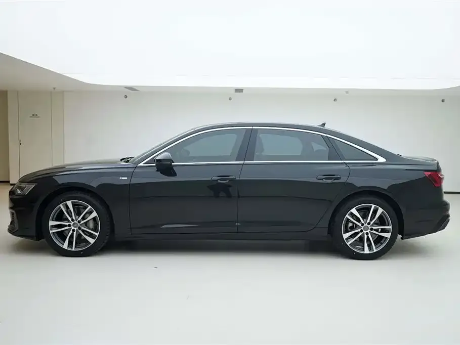Audi A6L 2022 из CN, фото 5