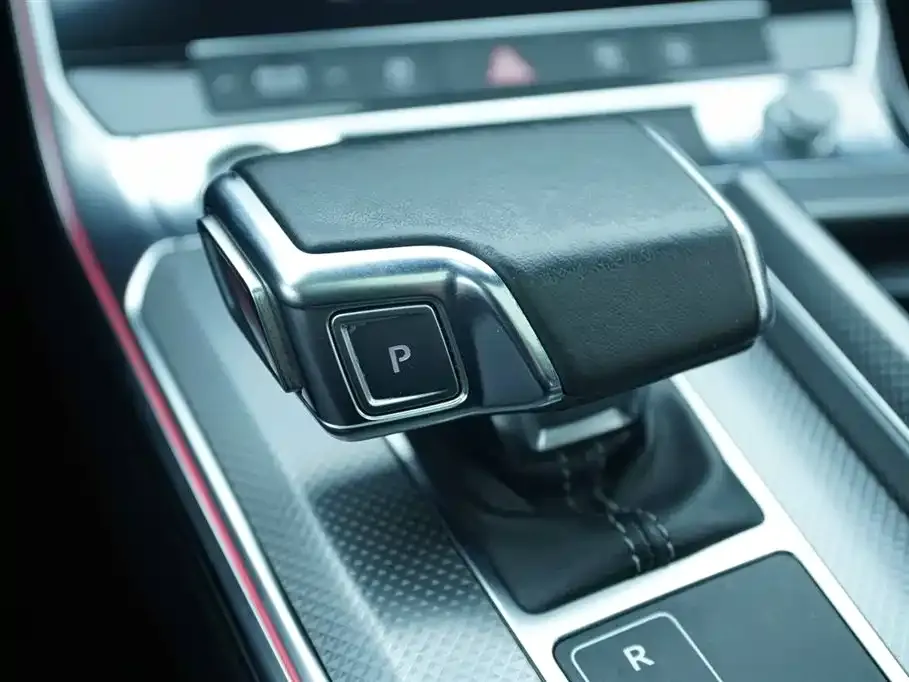 Audi A6L 2022 из CN, фото 7