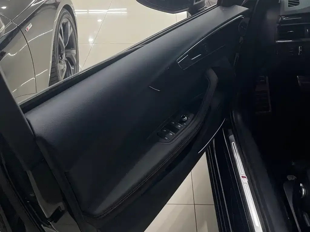 Audi S4 2024 из CN, фото 6