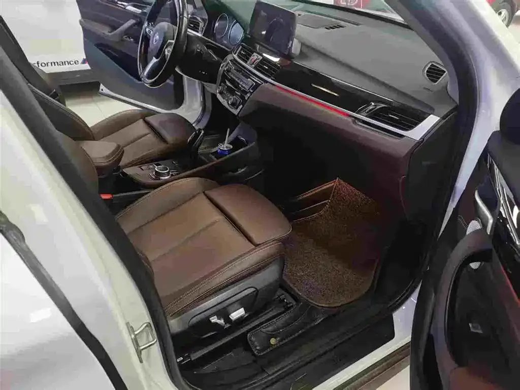 BMW X1 2021 из CN, фото 7