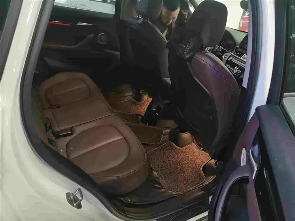 BMW X1 2021 из CN, фото 8