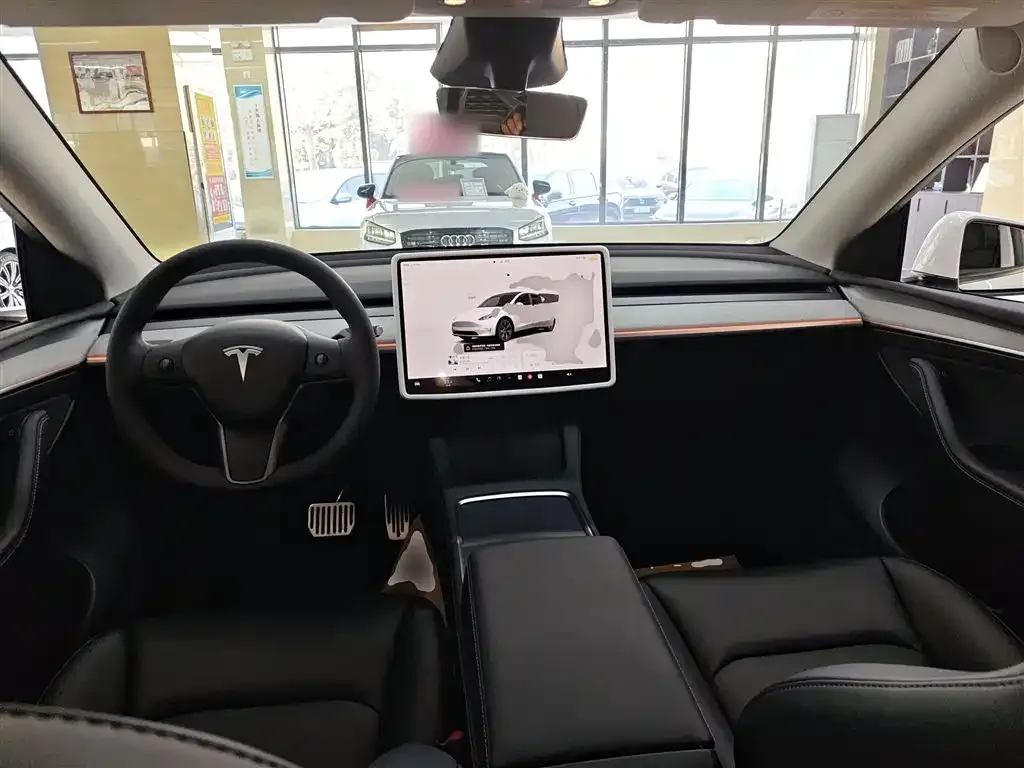 Tesla Model Y 2024 из CN, фото 6
